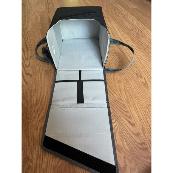 Benjamin Moore Black Sample Carrying Case - Picture 6 of 10